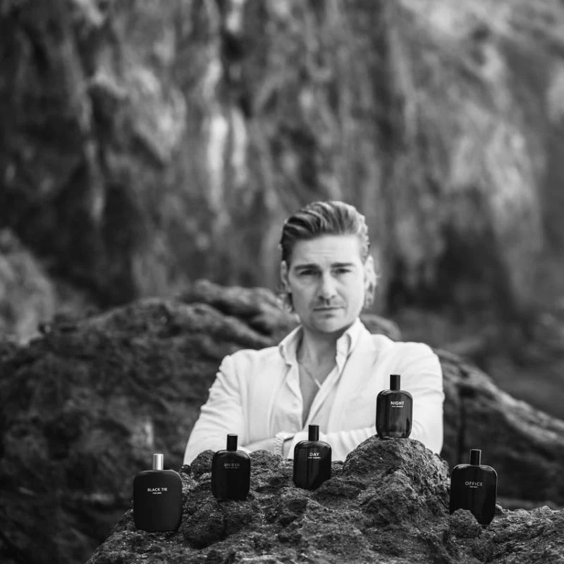 Fragance One Black Tie for Men - Image 4